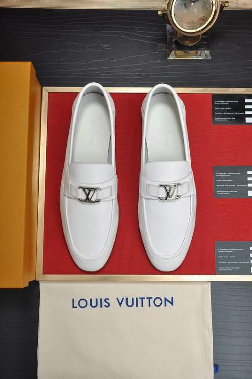 Picture of Louis Vuitton Shoes _SKULVsz38-45mnf050414281